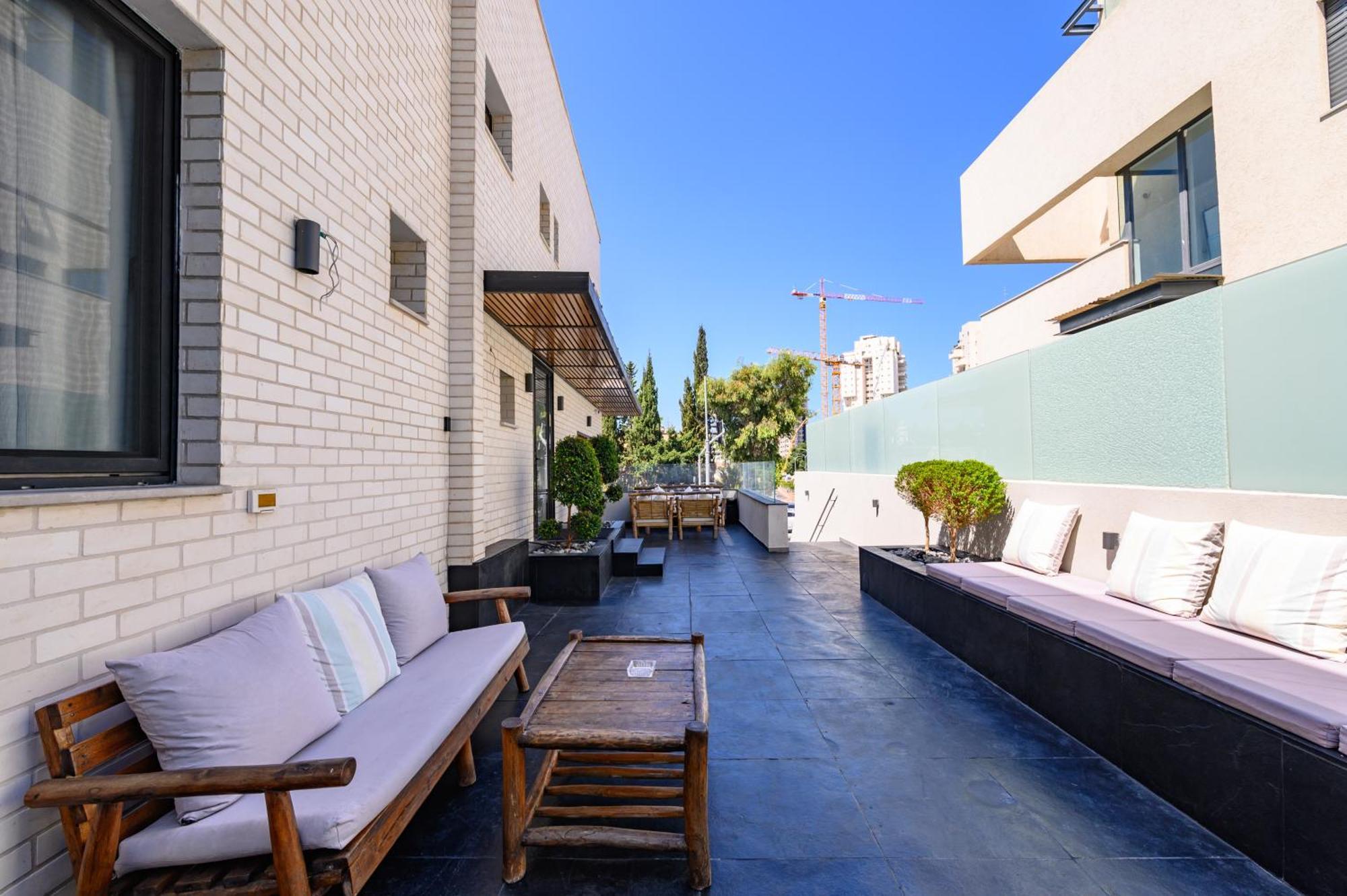 Rokah Luxury Villa At Ramat Hahayal Tel Aviv Eksteriør bilde