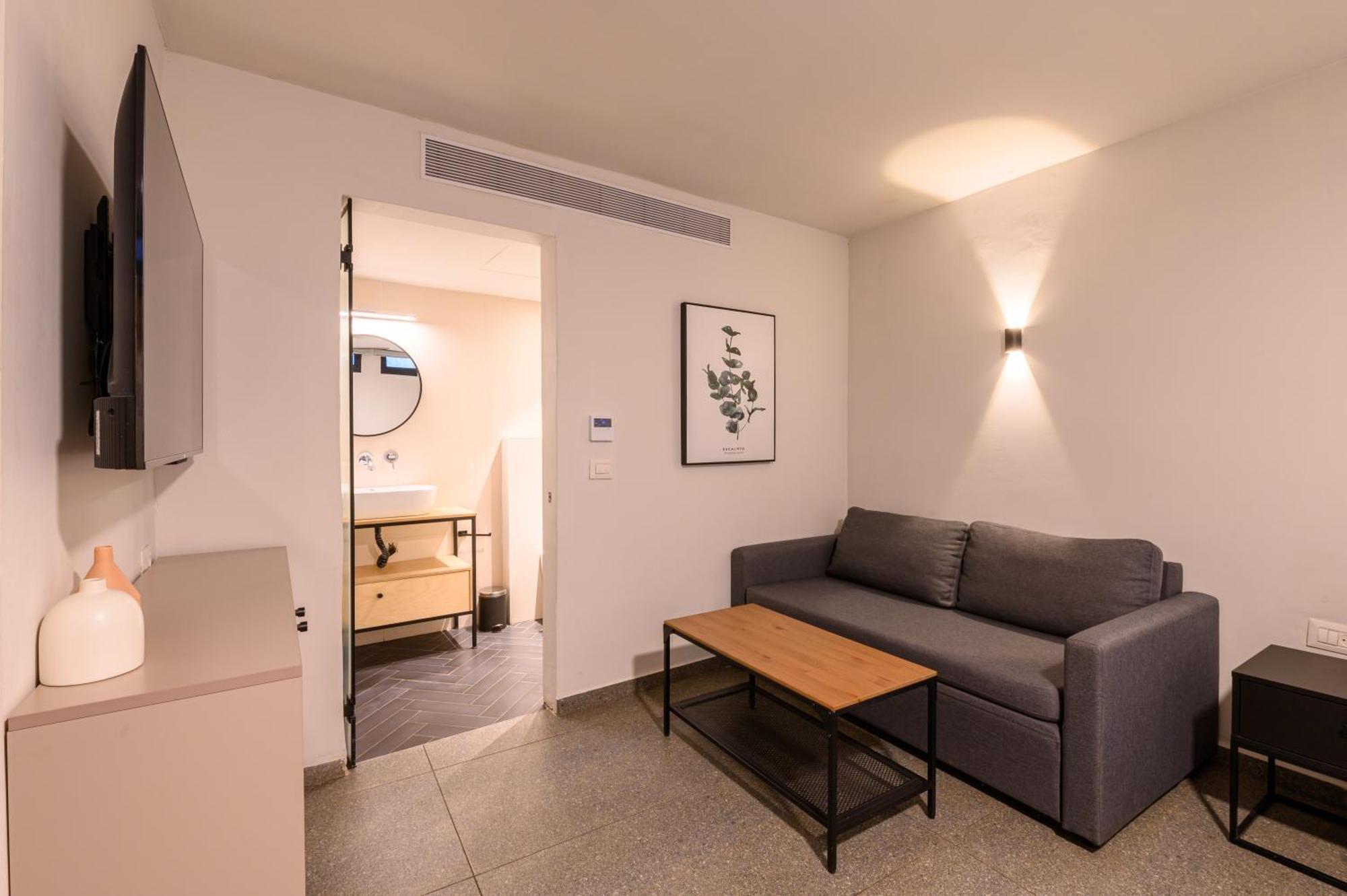 Rokah Luxury Villa At Ramat Hahayal Tel Aviv Rom bilde