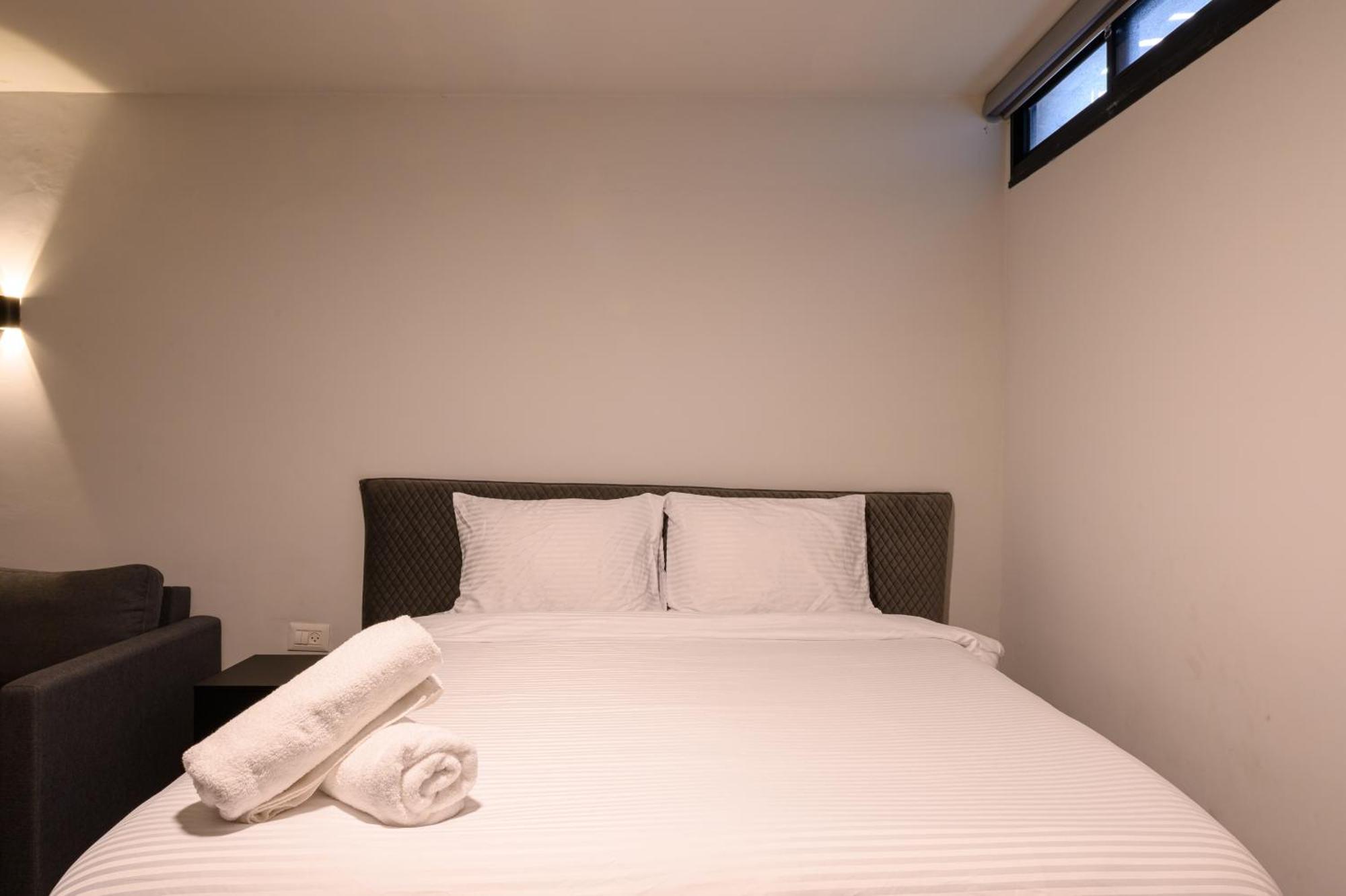 Rokah Luxury Villa At Ramat Hahayal Tel Aviv Rom bilde