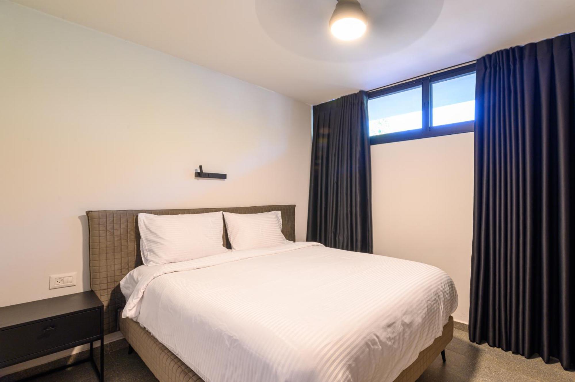 Rokah Luxury Villa At Ramat Hahayal Tel Aviv Rom bilde